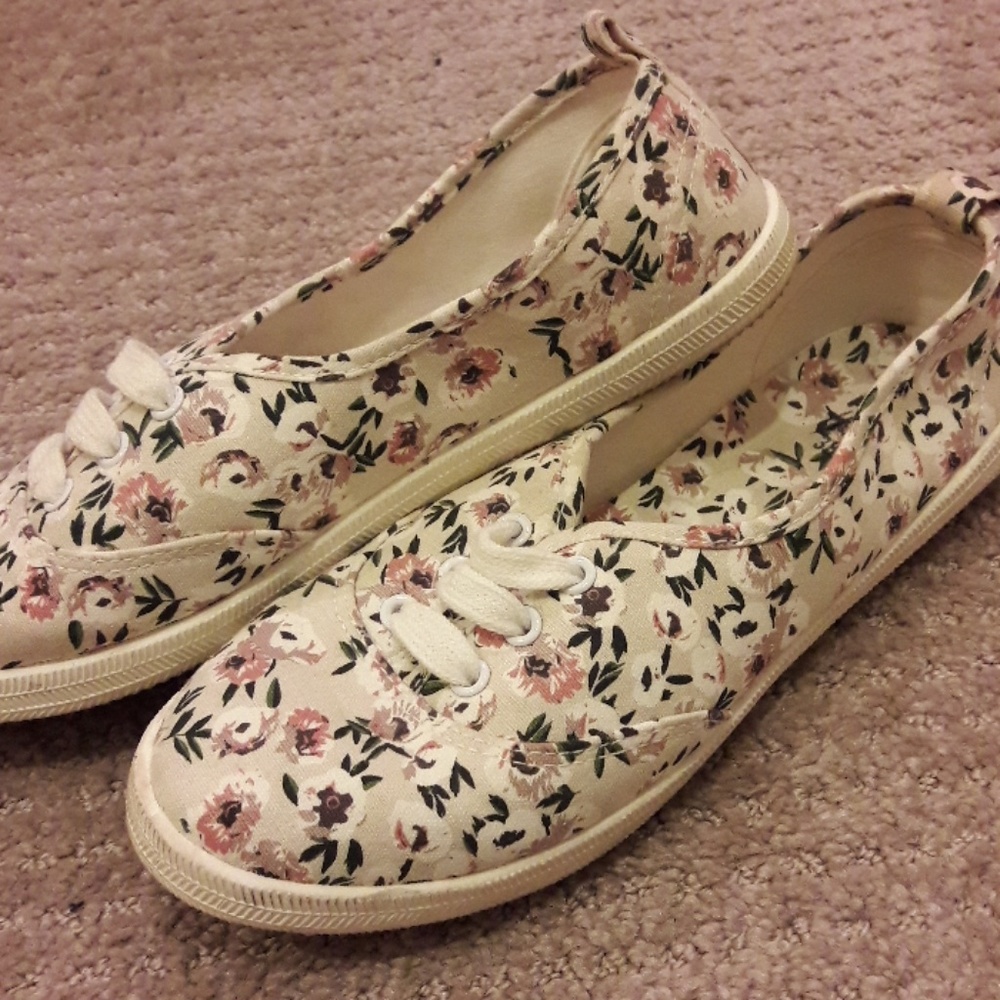 H&M sneakers